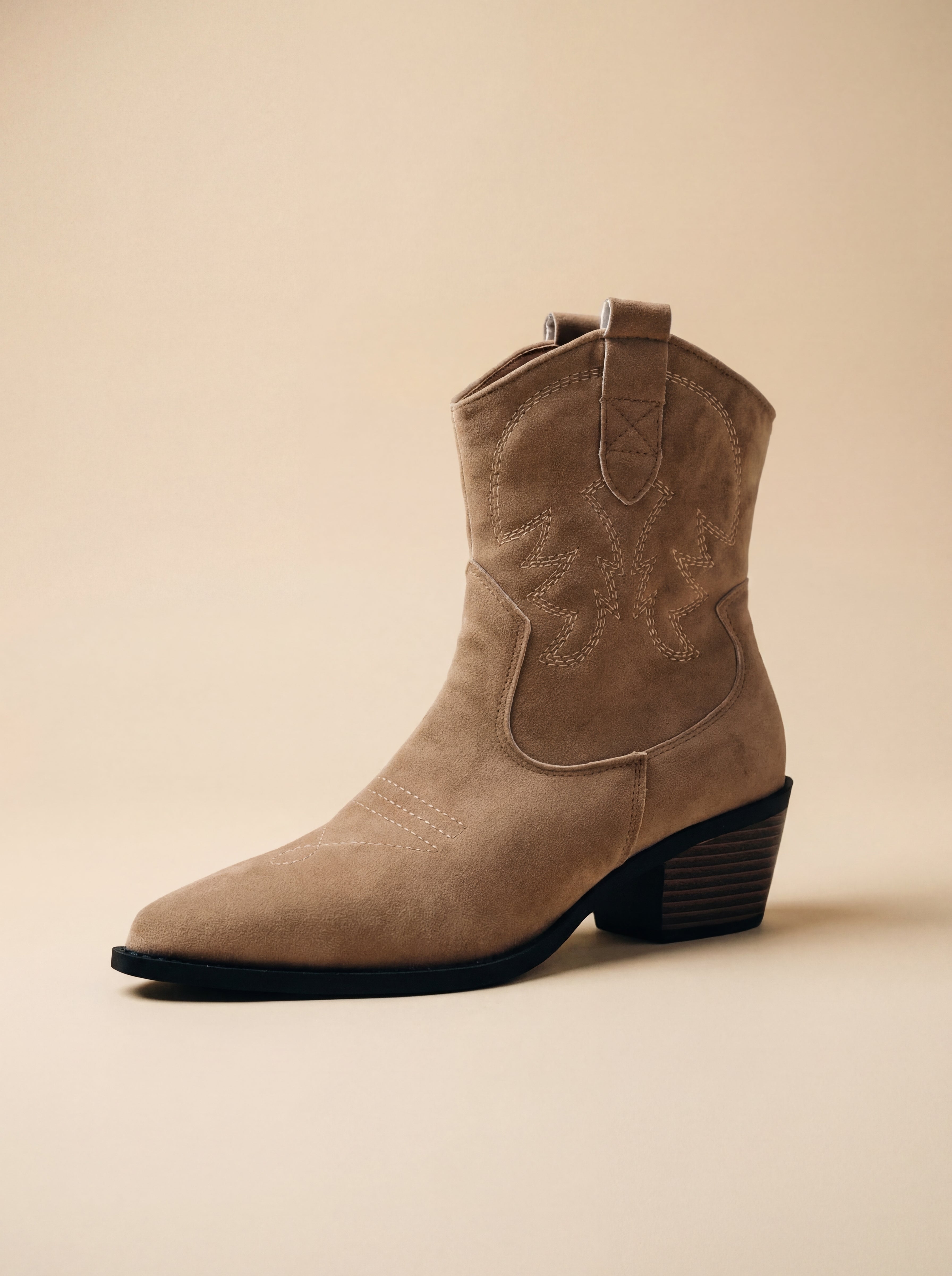 Westernstiefel für Damen – Klassischer Cowboystil mit Moderner Vielseitigkeit