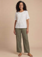 Damenbluse mit Stickerei und asymmetrischen Knopfdetails
