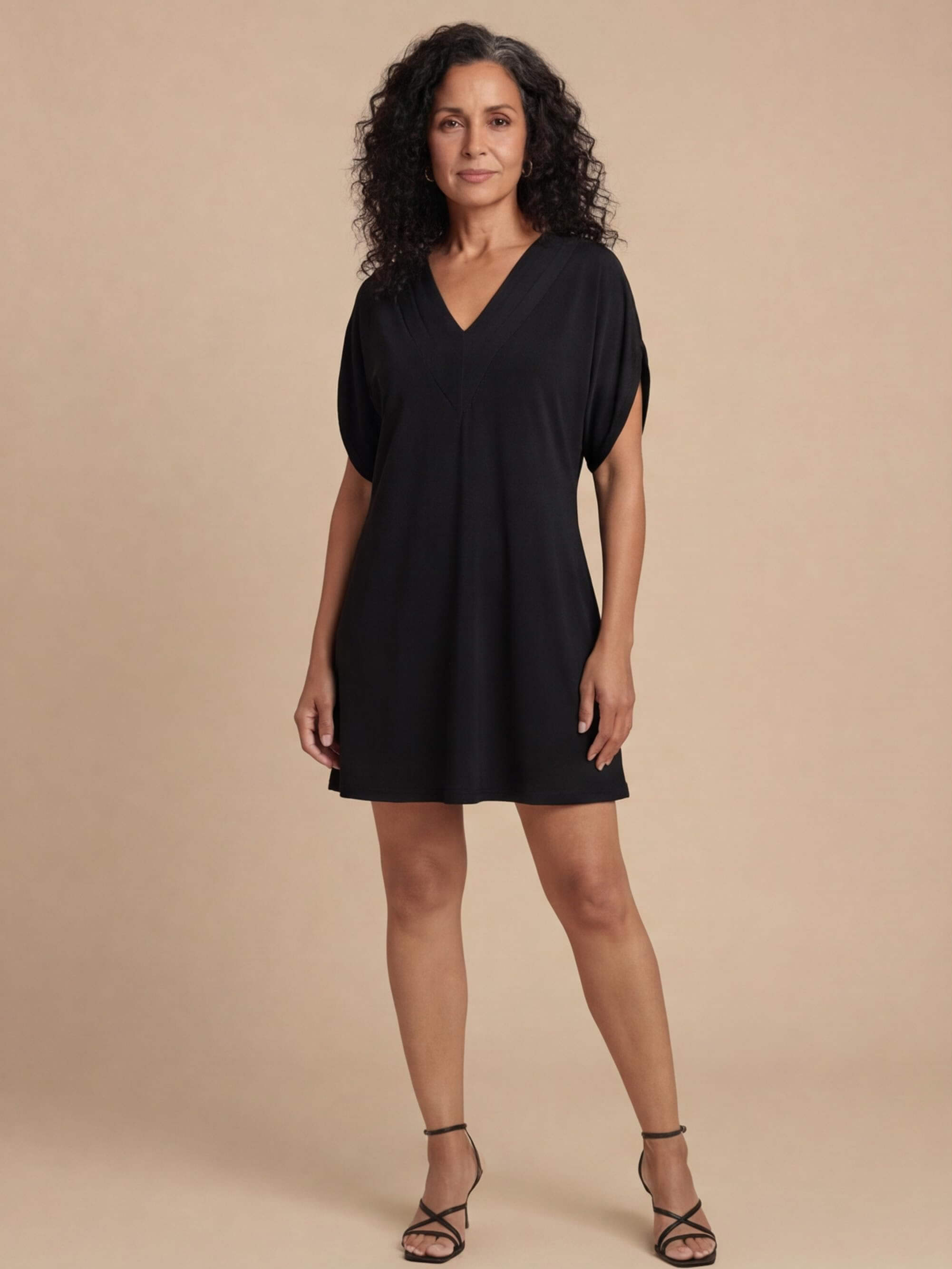 Elegantes Damenkleid mit V-Ausschnitt – Figurumschmeichelnd & Zeitlos