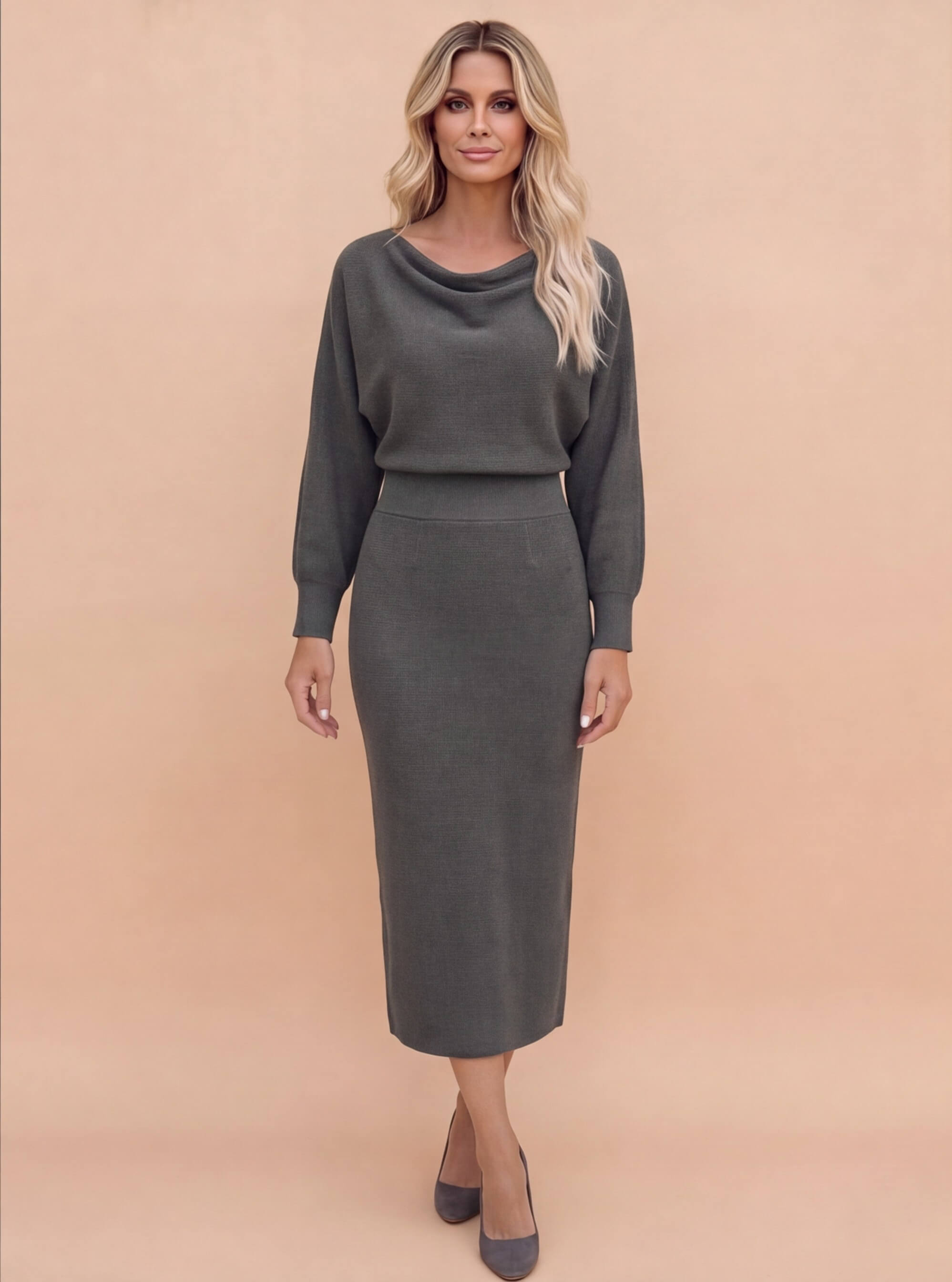 Midikleid mit Drapiertem Wasserfallausschnitt