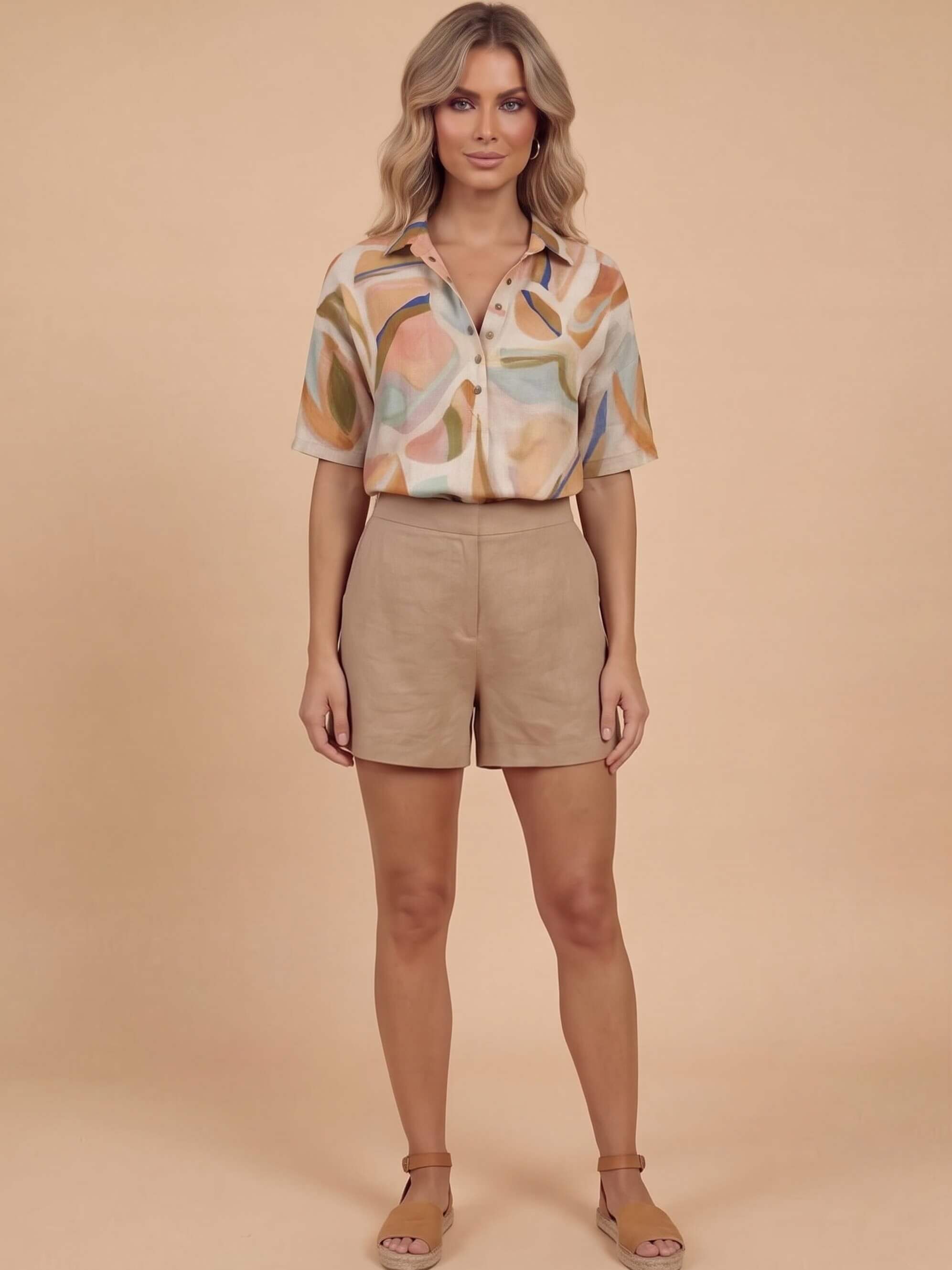 Damen-Kurzarmbluse mit abstraktem Print