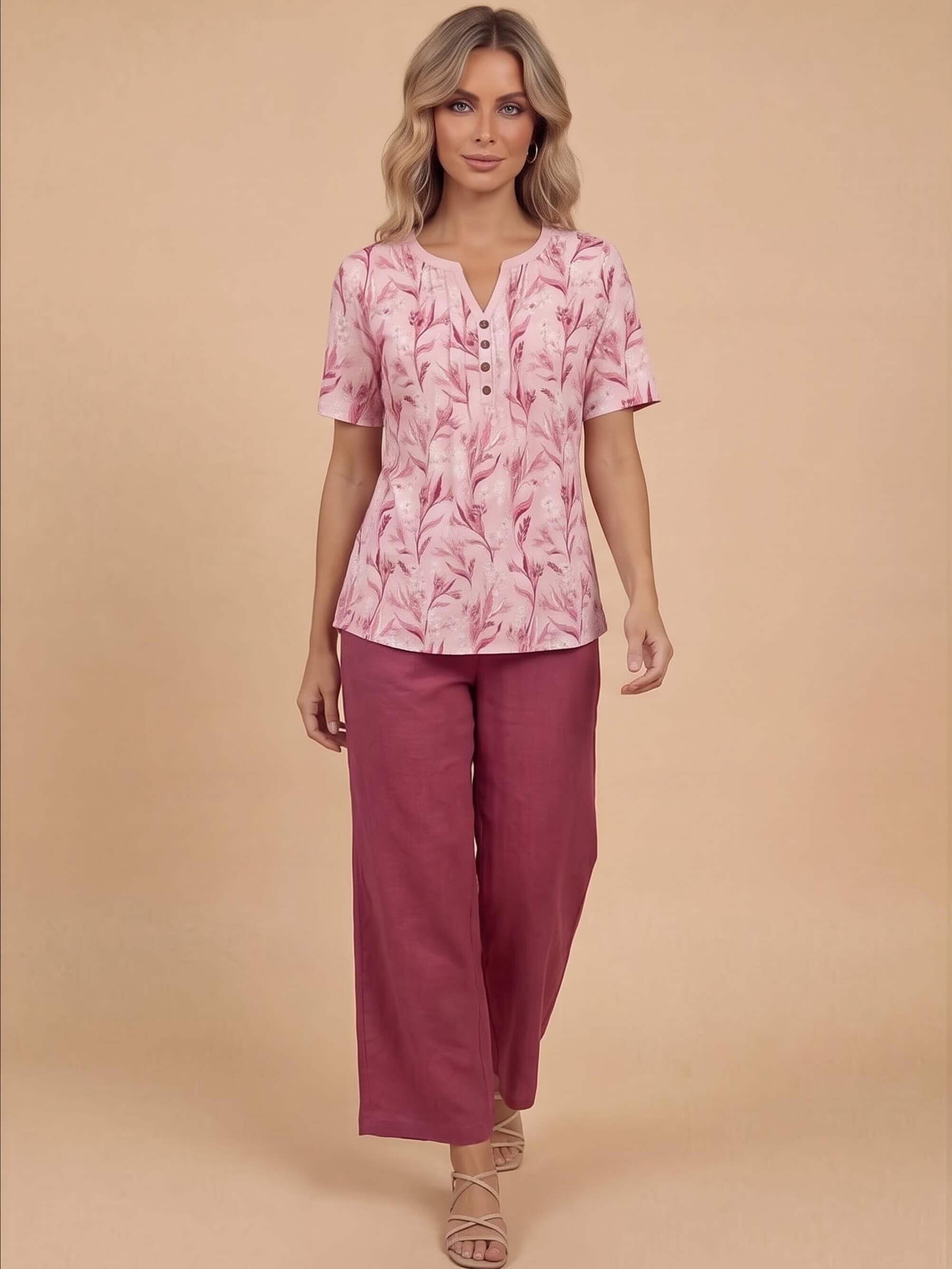 Damenbluse mit Blumenmuster und Knopfdetails