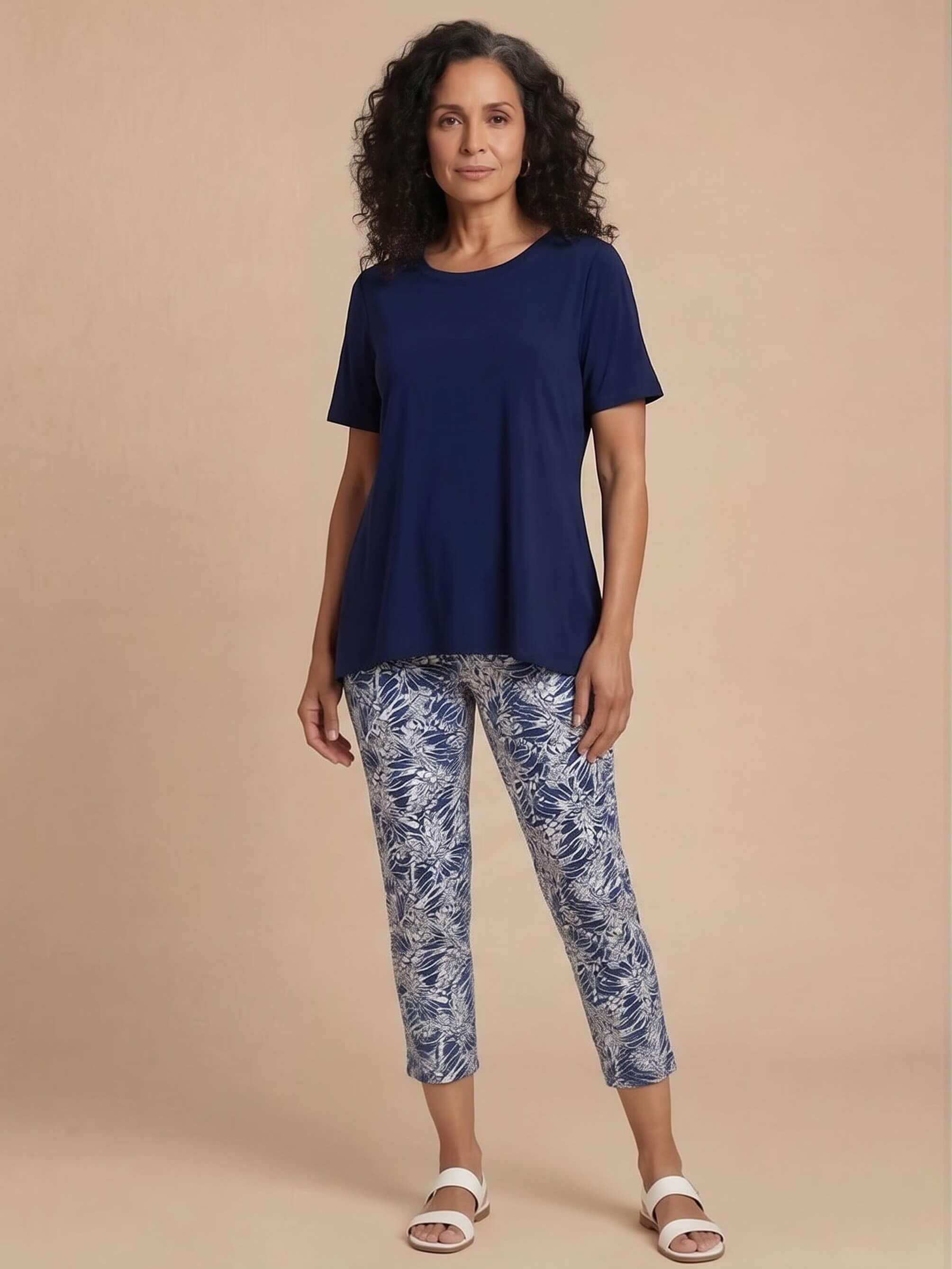Damen-Set mit Kurzarmtop und gemusterter Hose