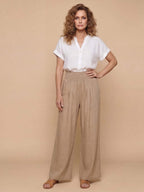 Damenhose mit Smokbund und weitem Bein