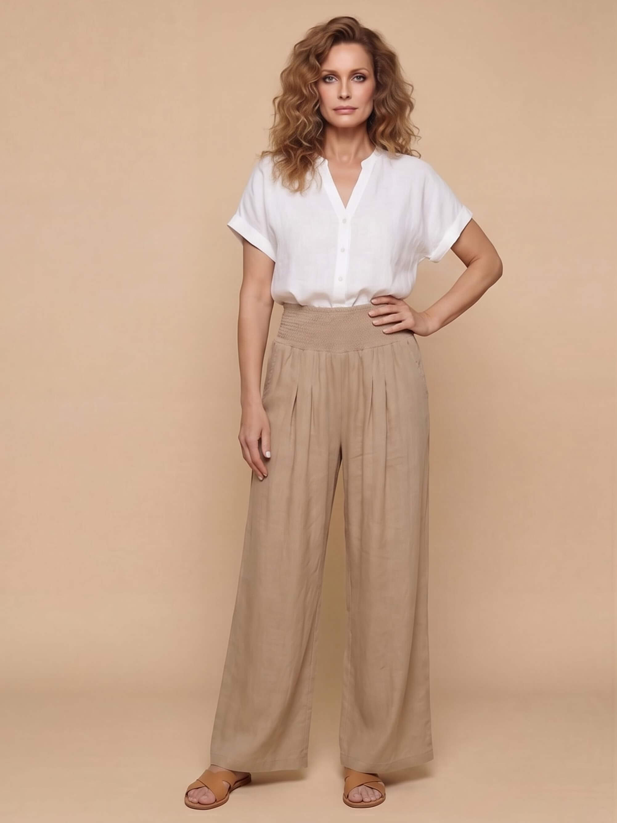 Damenhose mit Smokbund und weitem Bein