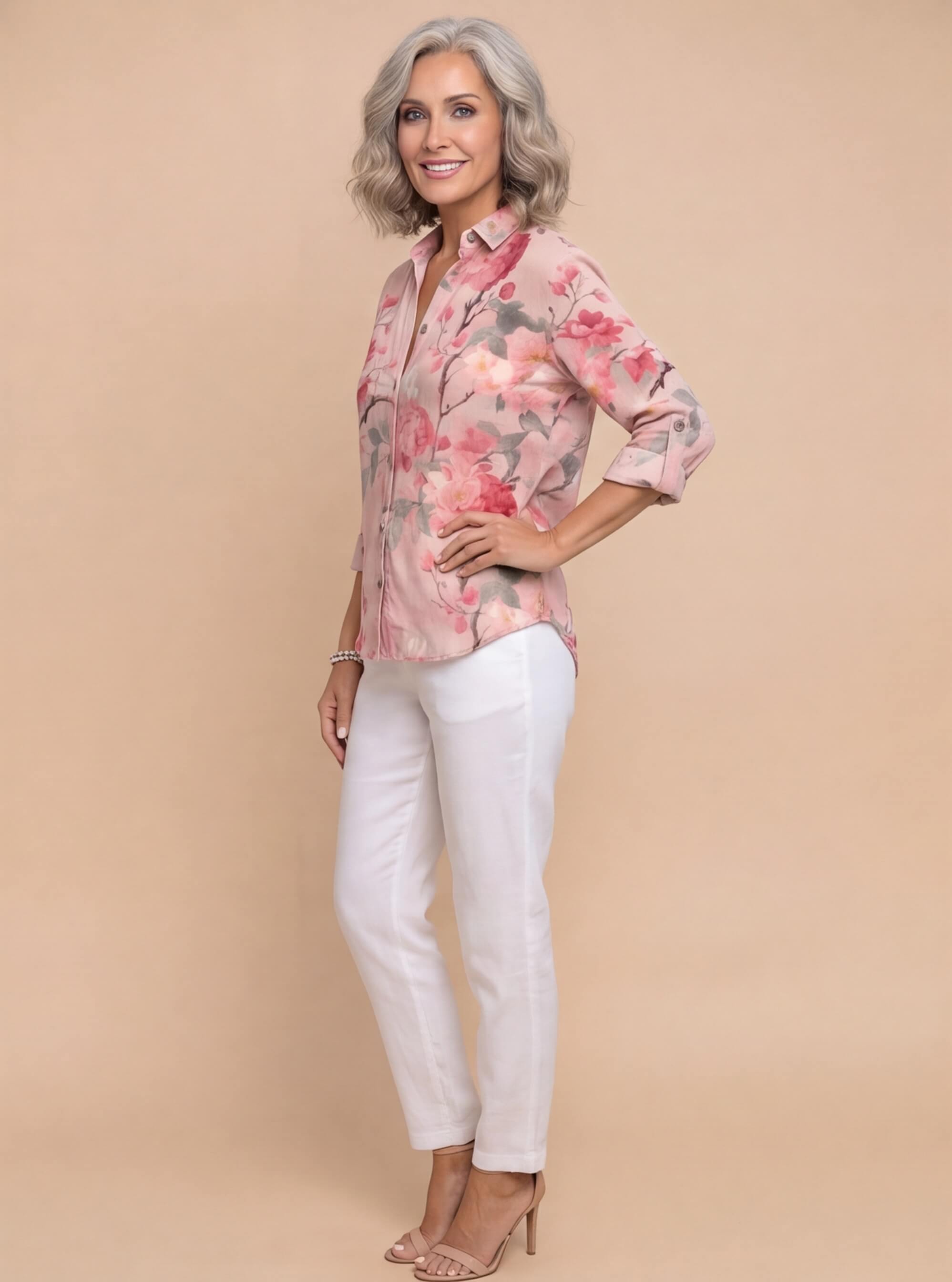 Damenbluse mit Blumenmuster und Knopfleiste