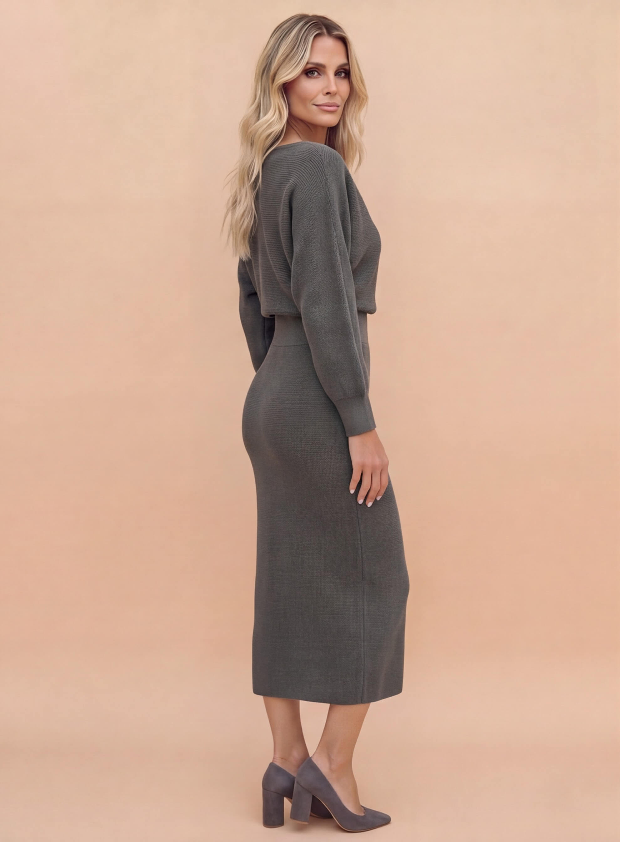Midikleid mit Drapiertem Wasserfallausschnitt