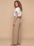 Damenhose mit Smokbund und weitem Bein