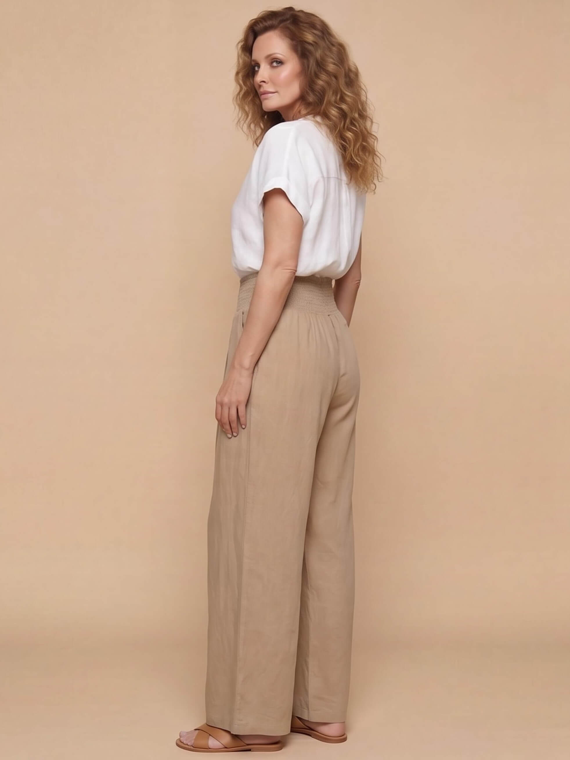 Damenhose mit Smokbund und weitem Bein