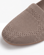Dameslippers i striklook – slip-on design