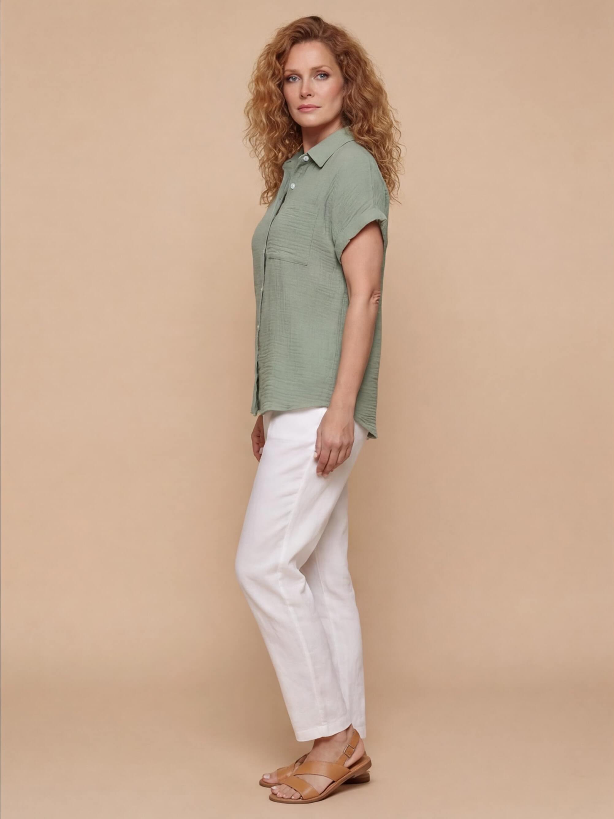Damen-Hemdbluse mit Brusttasche und Knopfleiste