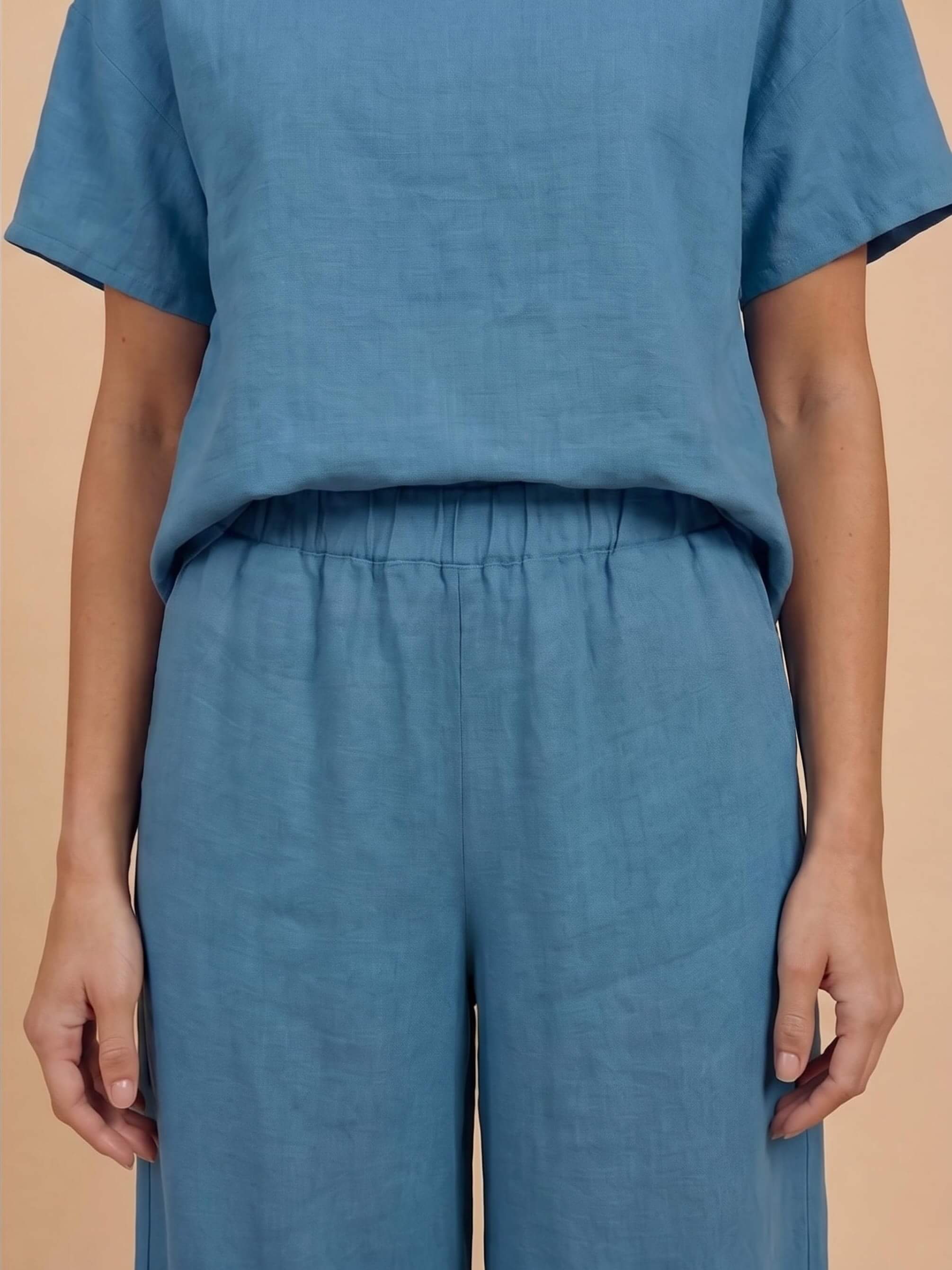 Damen-Set mit Kurzarmtop und weiter Hose