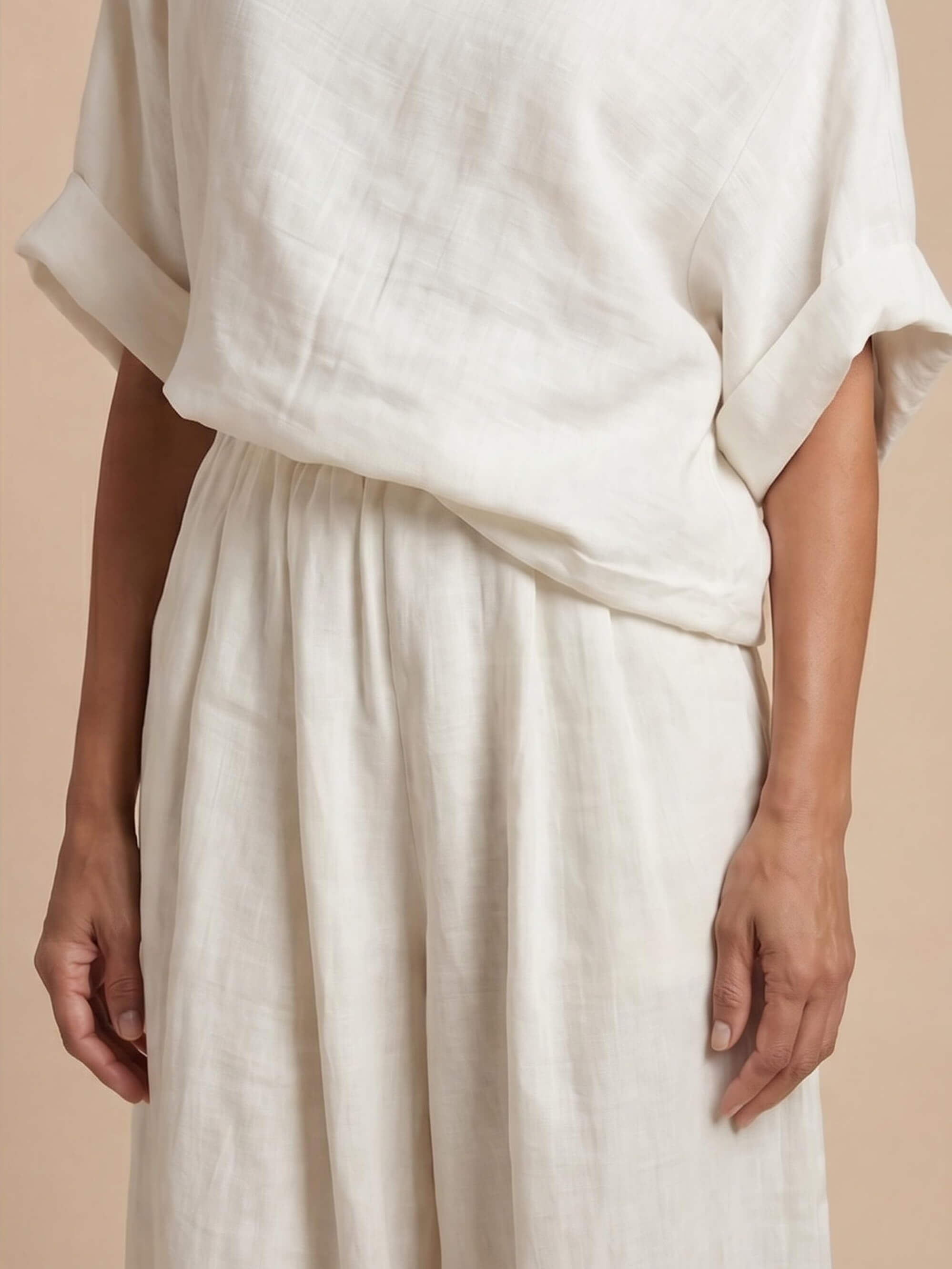 Damen-Set mit One-Shoulder-Top und schmal zulaufender Hose