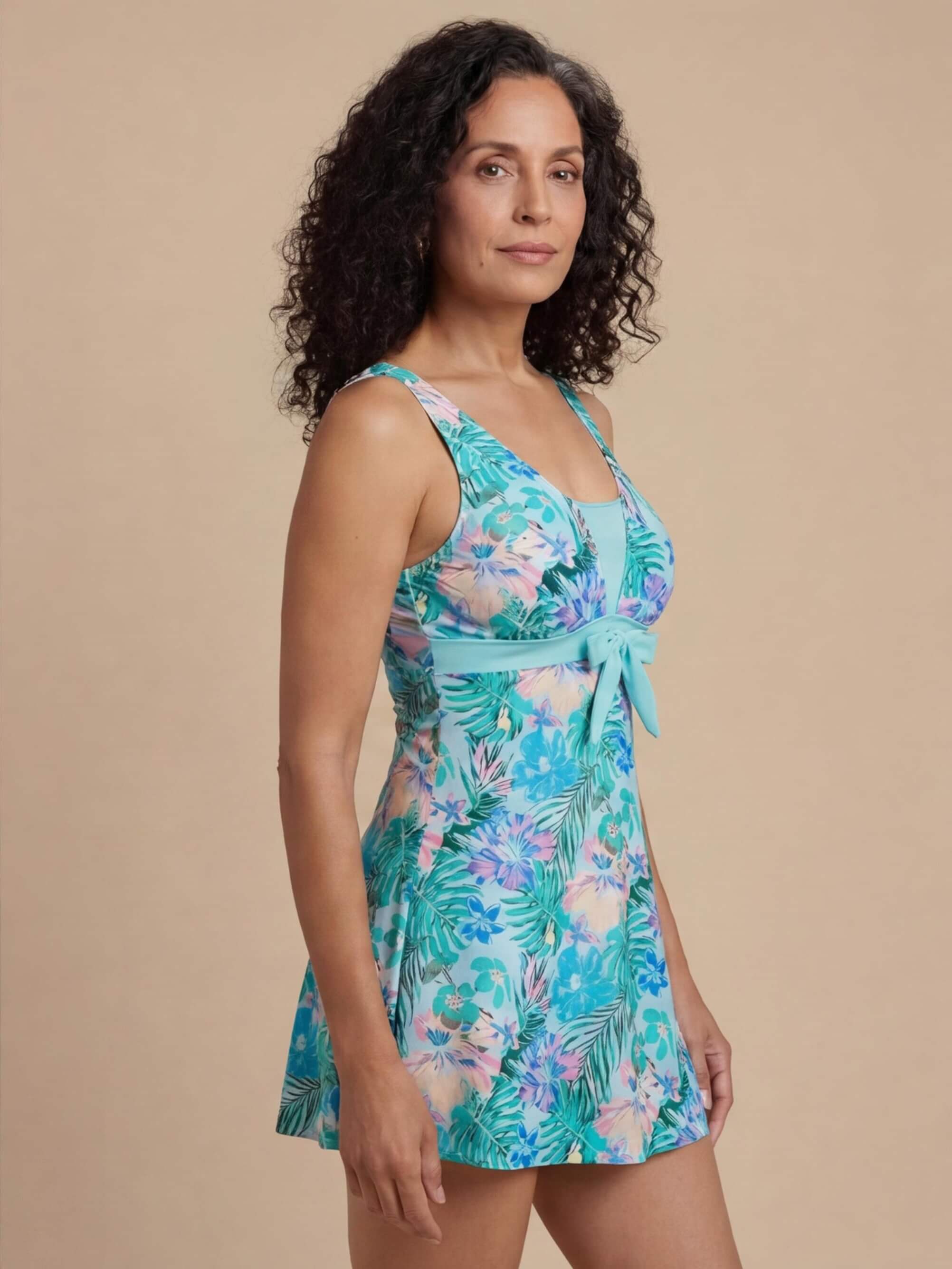 Damen-Badeanzug mit tropischem Blumenmuster und Rockteil