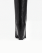 Botas de mujer hasta la rodilla con detalle de cremallera decorativa