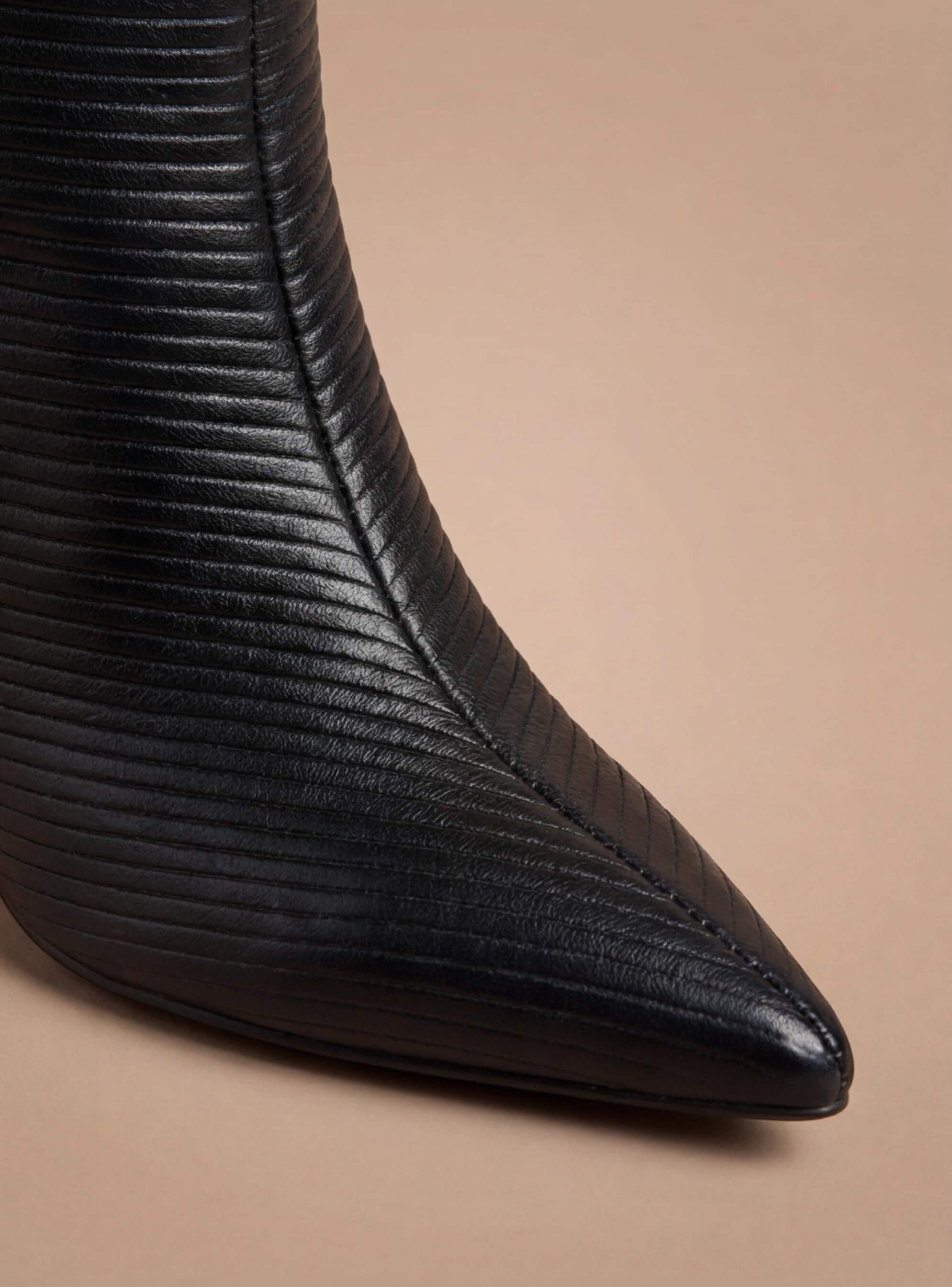 Aria Kniehohe Stiefel mit Spitzer Kappe