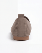 Dameslippers i striklook – slip-on design