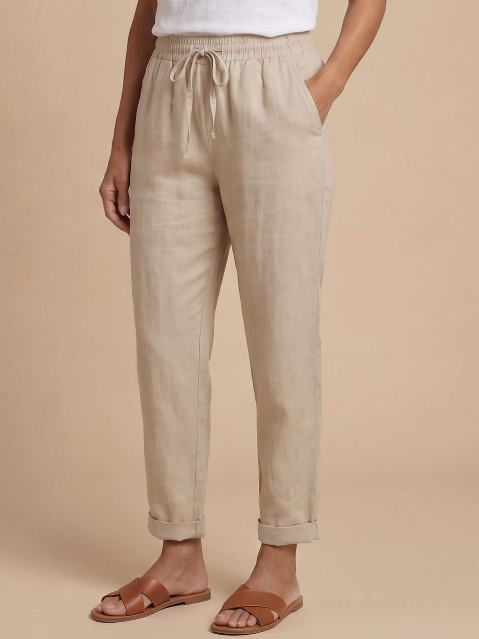 Damenhose mit Tunnelzug und schmal zulaufendem Bein