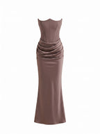 Damen Maxikleid aus Satin – Trägerloses Korsett Design & Glamouröse Silhouette