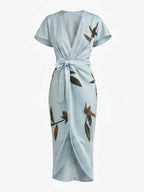 Damen-Wickelkleid mit Blättermuster und Bindegürtel