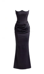 Damen Maxikleid aus Satin – Trägerloses Korsett Design & Glamouröse Silhouette