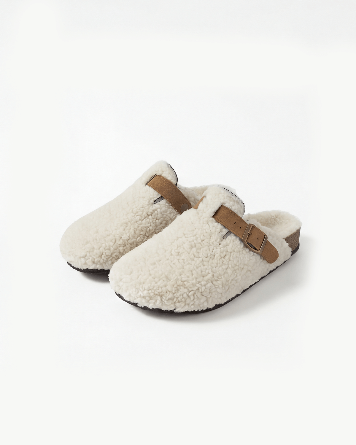 Damen Clogs in Teddy-Optik – mit Schnallenriemen