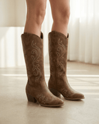 Botas altas hasta la rodilla para mujer con tacón: bordado vaquero