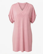 Elegantes Damenkleid mit V-Ausschnitt und kaschierender Passform