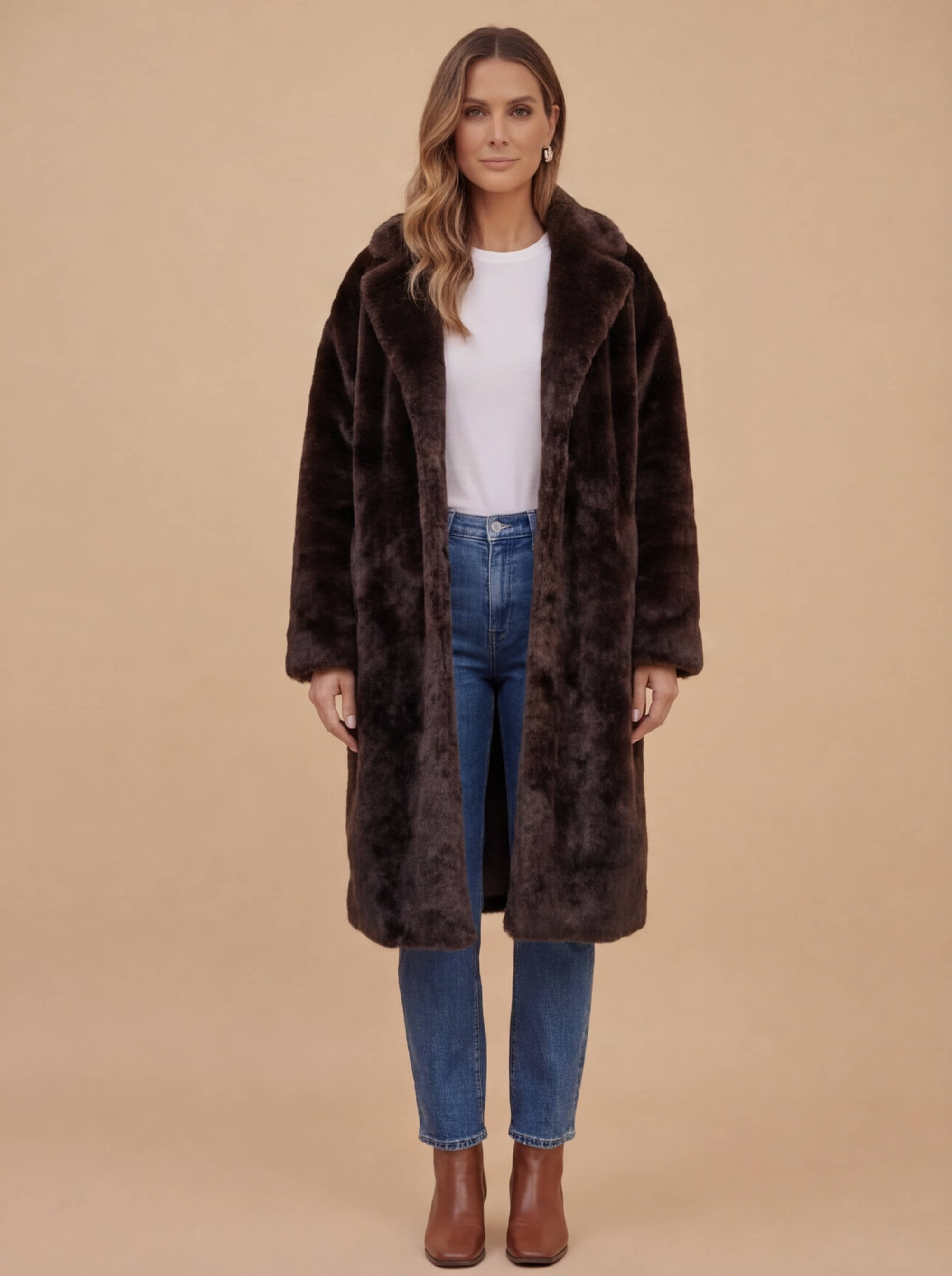 Damen Kunstfellmantel – Lang, warm & luxuriös