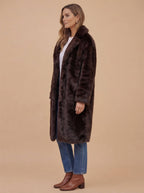 Damen Kunstfellmantel – Lang, warm & luxuriös