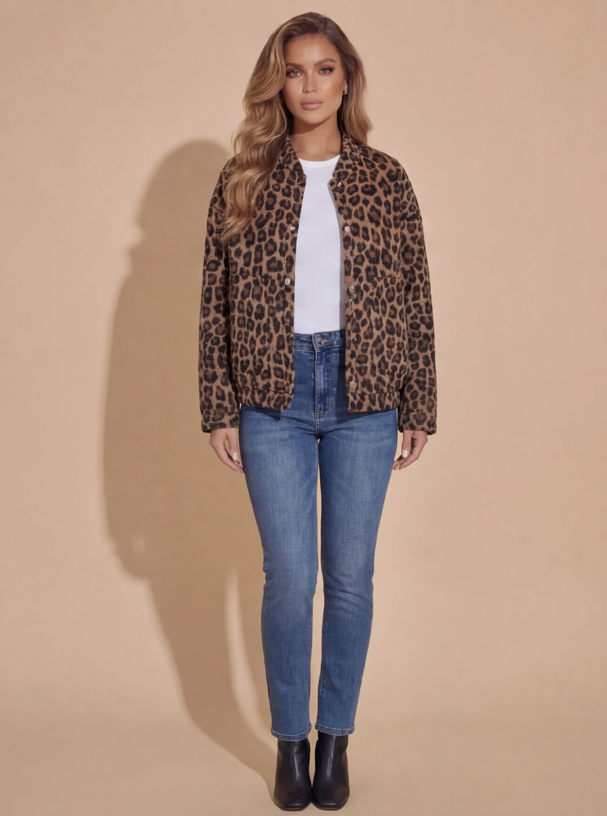 Damen Jacke – Trendige Oversize Jacke mit Leopardenprint