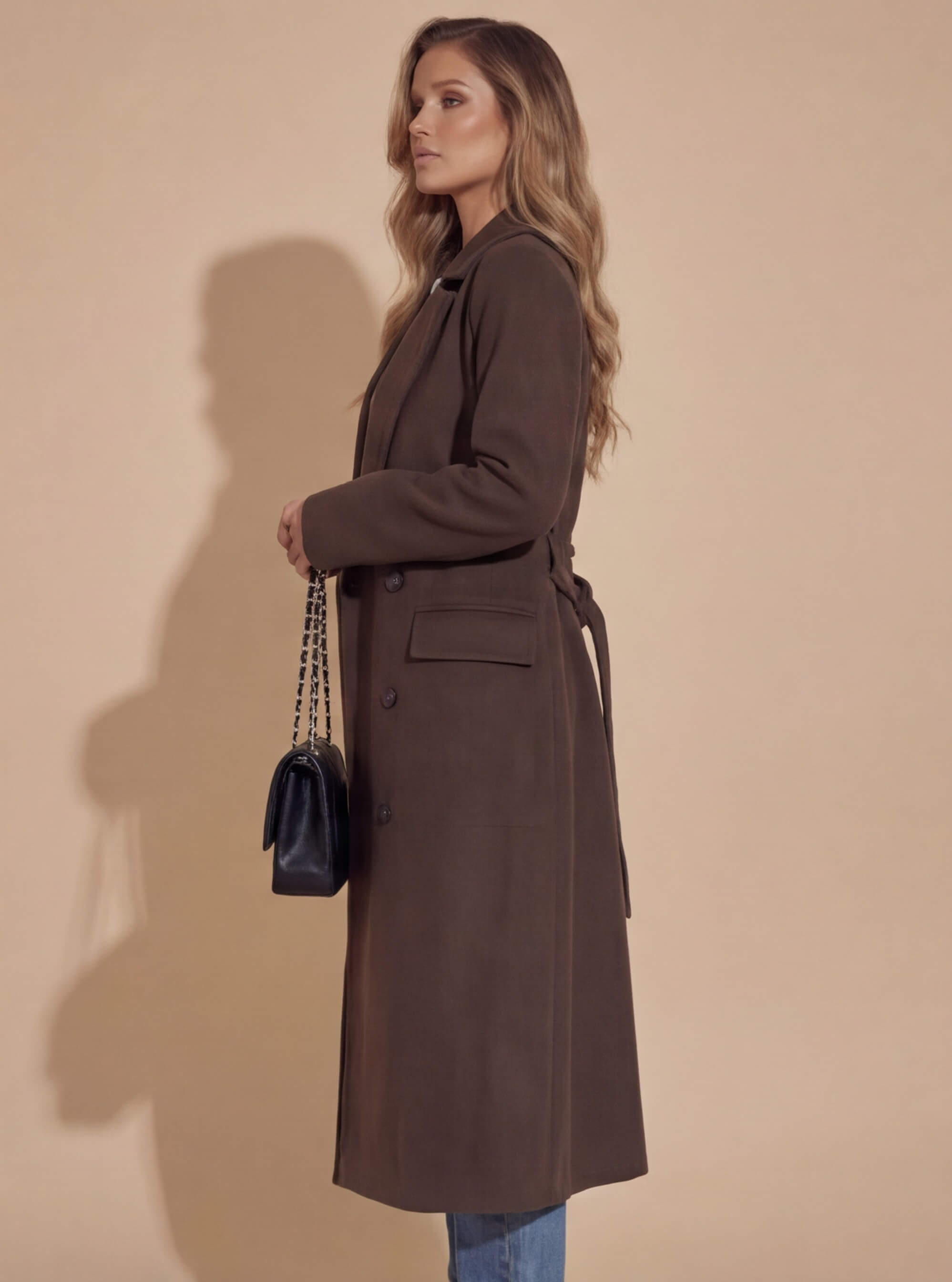 Damen Mantel – Lang, Elegant & Mit Reverskragen