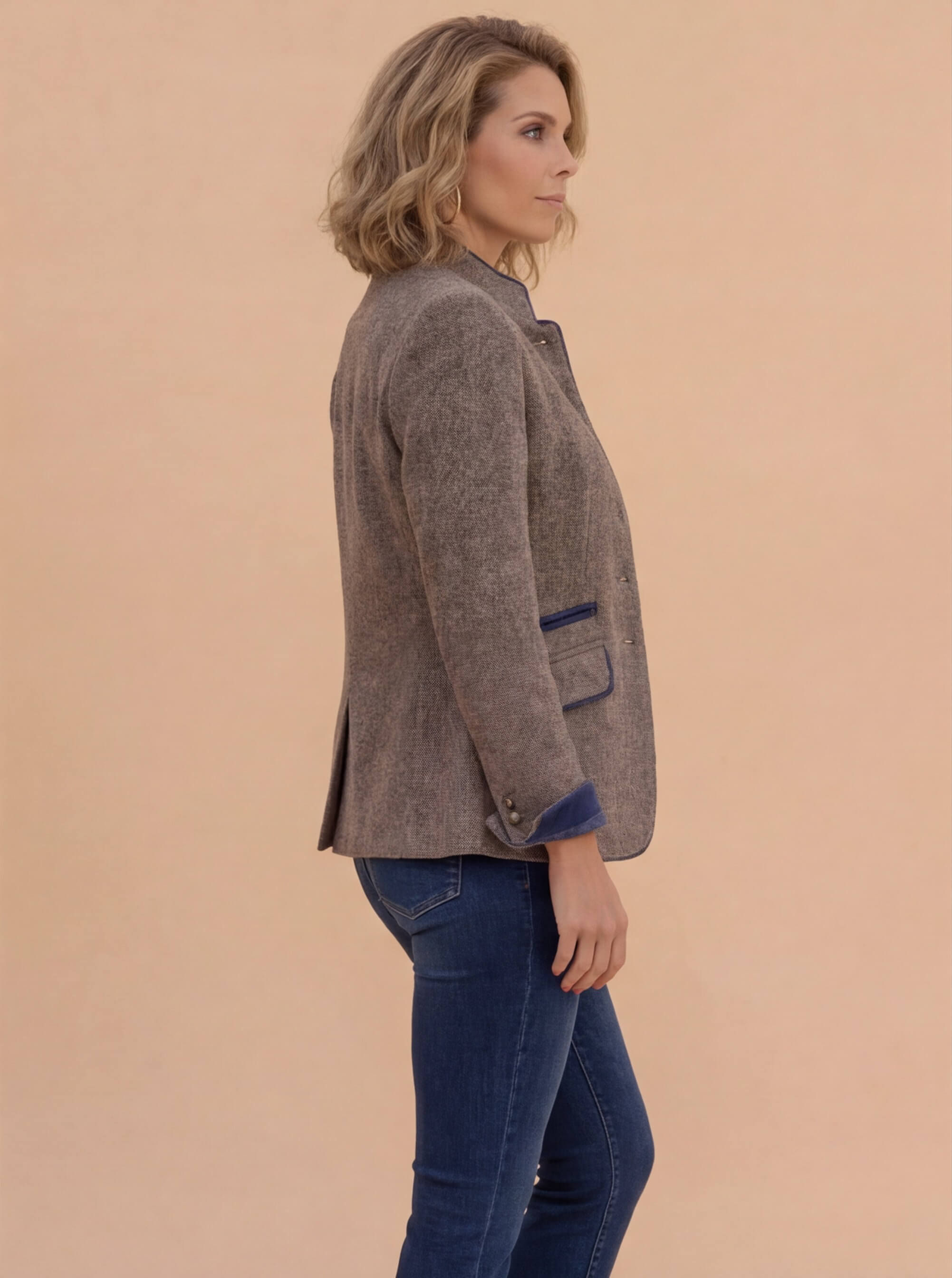 Damen Mehrknopf Jacke - Elegante Farbkombination