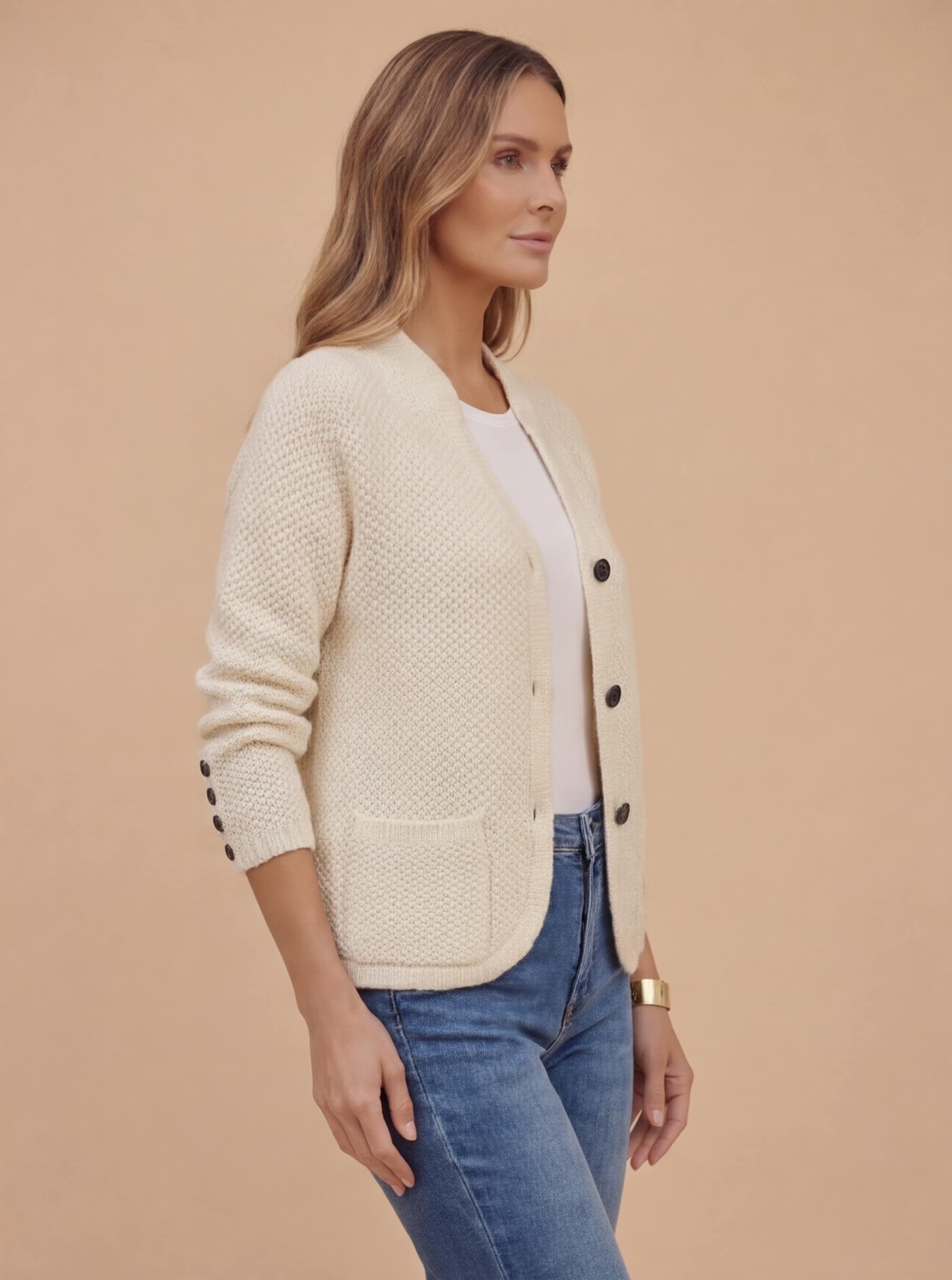 Damen Strickjacke – Weich, warm & elegant