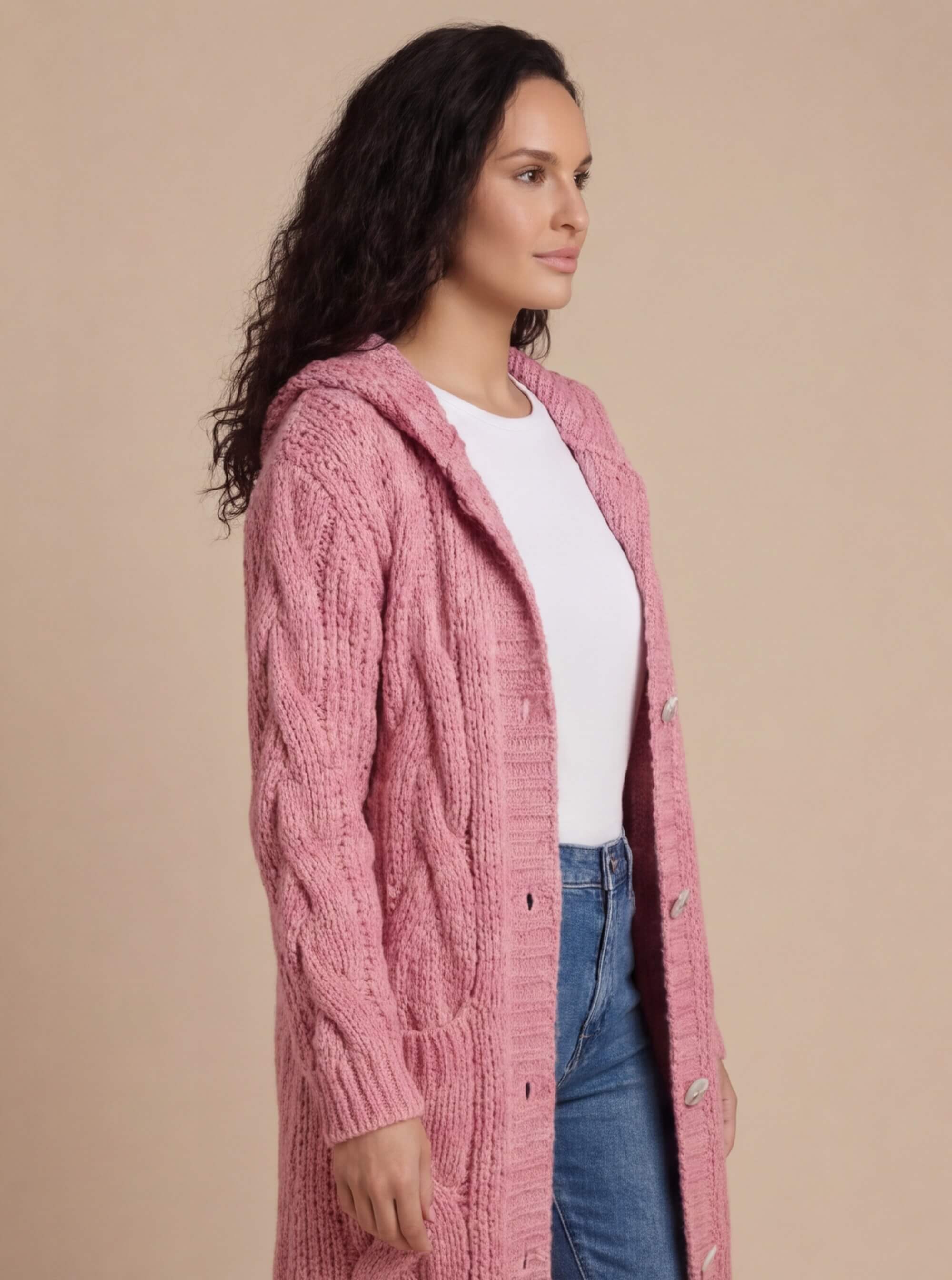 Damen Strickcardigan – Lang, Grob Gestrickt & Mit Knopfleiste