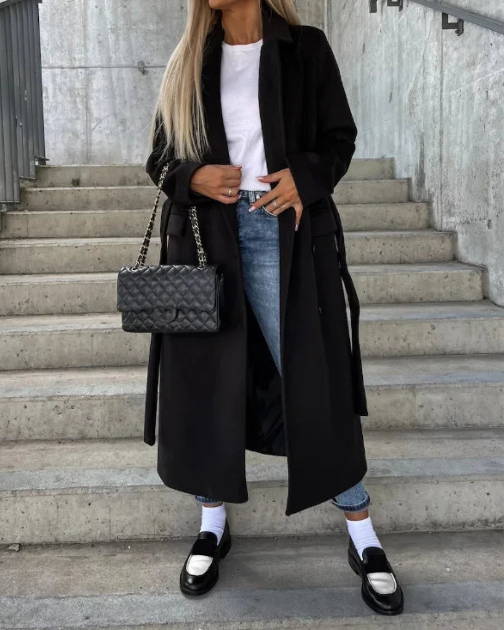 Damen Mantel – Lang, Elegant & Mit Reverskragen