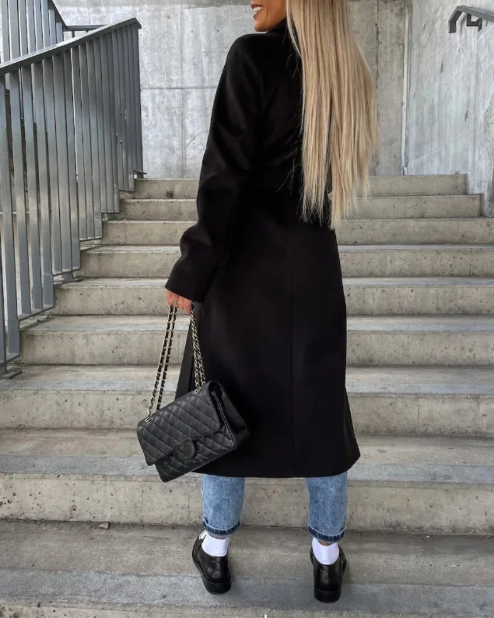 Damen Mantel – Lang, Elegant & Mit Reverskragen