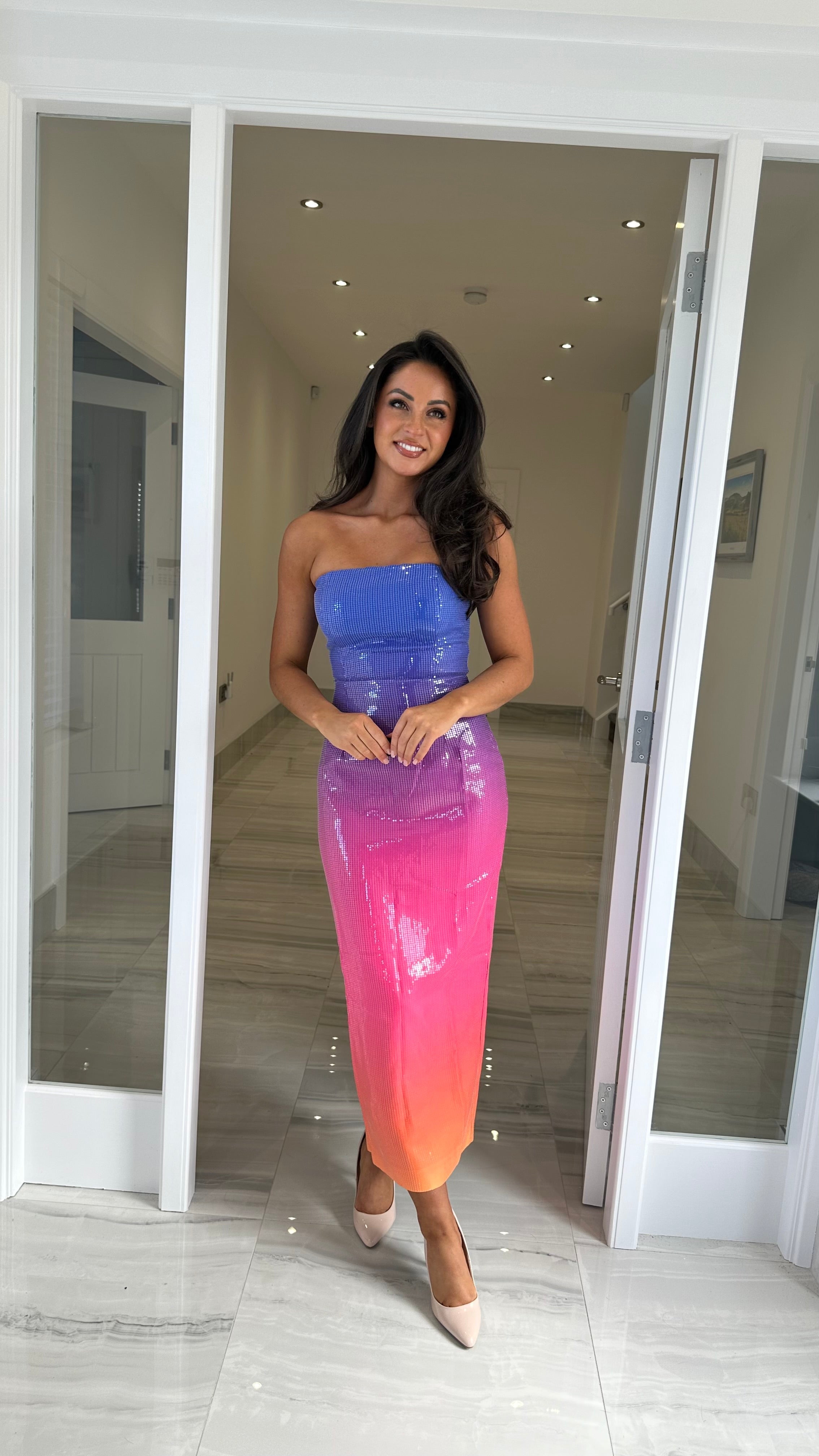 Sienna Pailletten Trägerloses Kleid – Regenbogen